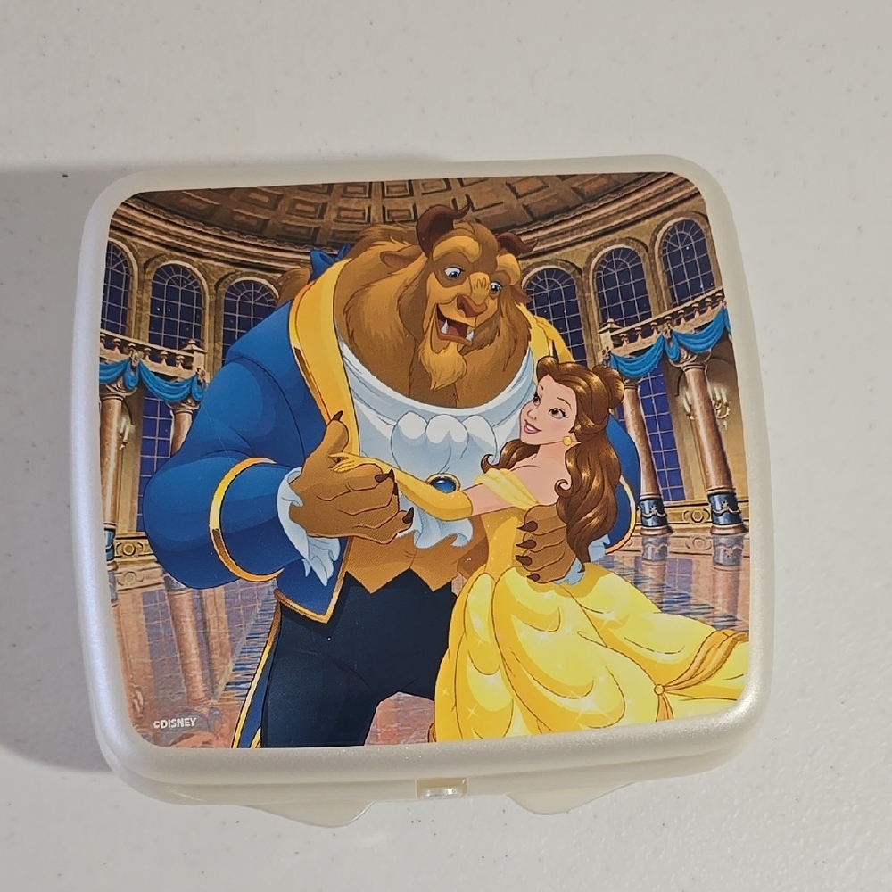 Tupperware Beauty and the Beast Sandwich Keeper
